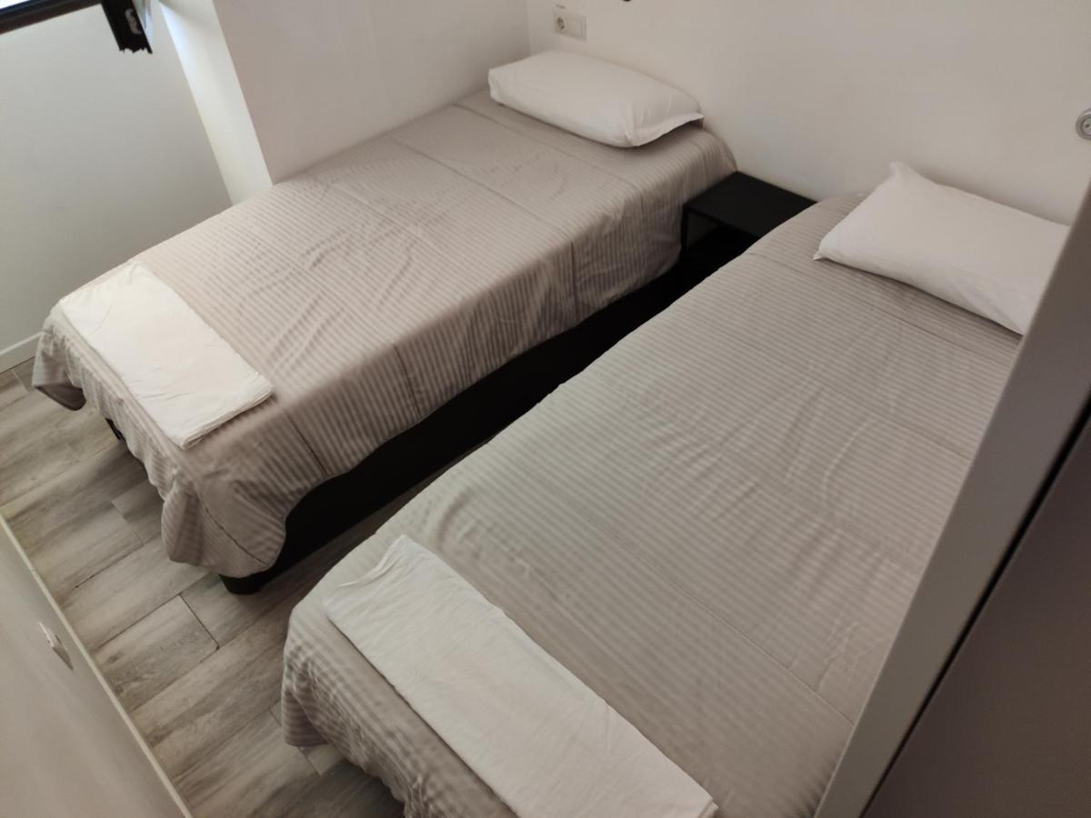 Palafox 23 Hostel Madrid Kültér fotó